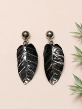 Load image into Gallery viewer, Maryland Leaf Earrings
